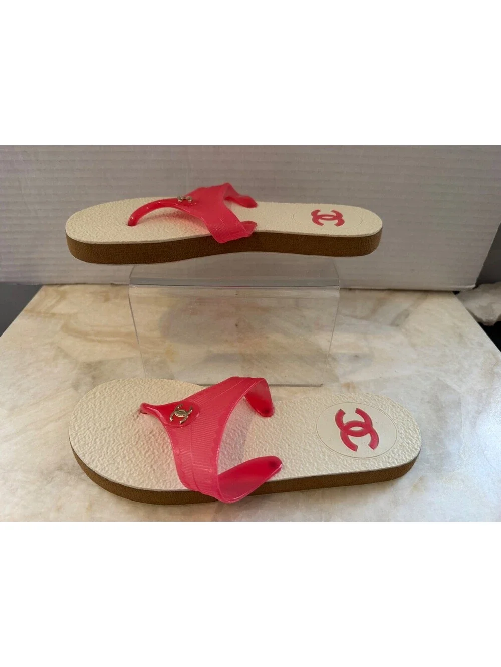 Authentic CHANEL Jelly Thong Sandals - Fuchsia Pink/Cream Size 38 - Pristine/NEW